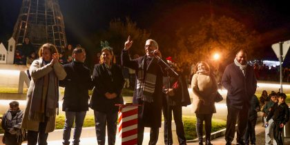 MOR NATAL ARRANCOU COM UMA GRANDE PARADA DE NATAL