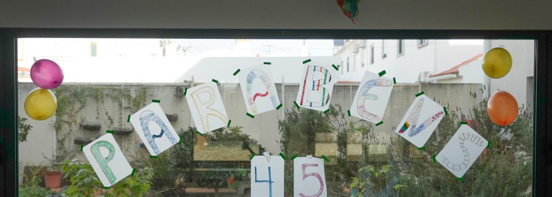 COMEMORAR 45 ANOS DA OFICINA DA CRIANÇA